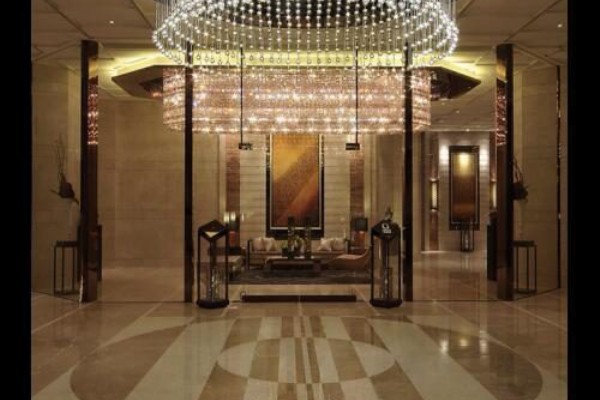 广州夜生活攻略：揭秘热门夜店与美食