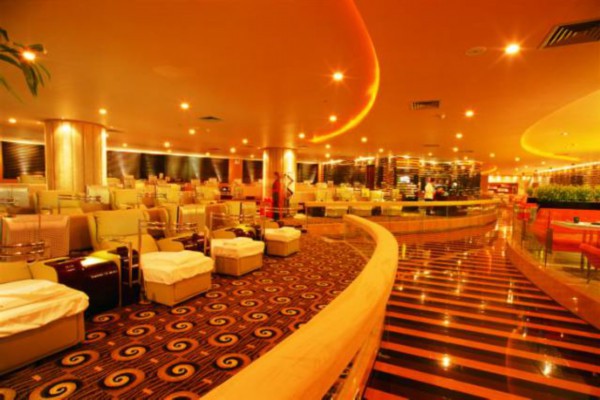 广州夜生活全景：揭秘最野城市的不夜城风情